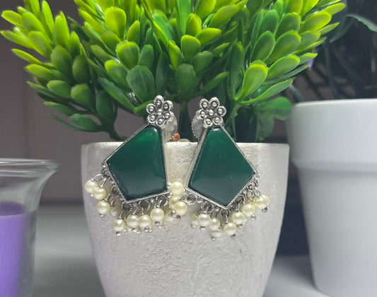 Siiyavi Triangle Stone Studs